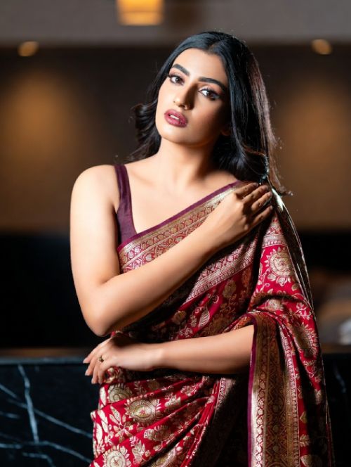 Nisha Green Park Call Girl